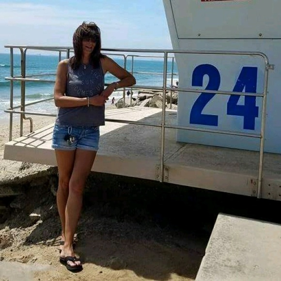 Meet your Posher, Andra - Picture 1 of 1